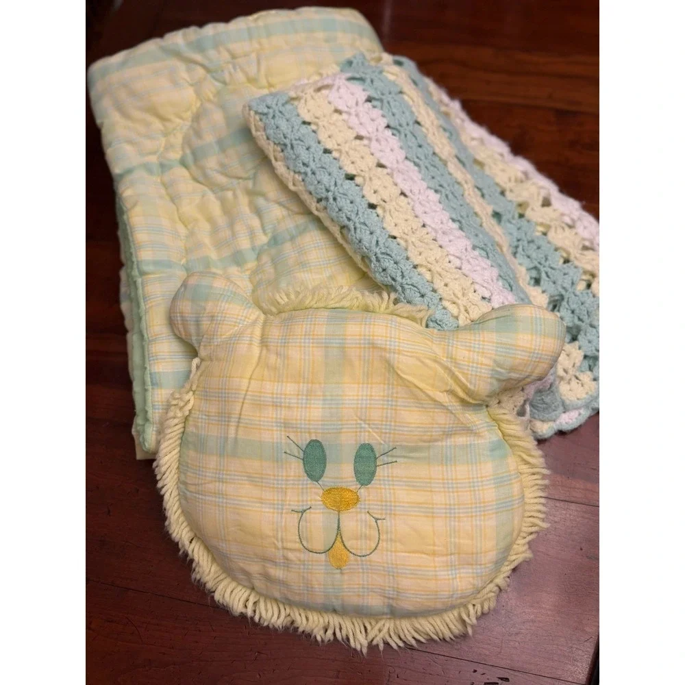 Vintage Plaid Gingham Baby Comforter Quilt Shaped Fringe Pillow Crochet‎ Blanket
